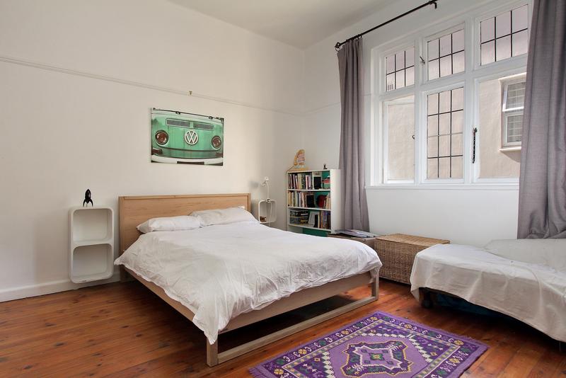 To Let 1 Bedroom Property for Rent in Green Point Western Cape